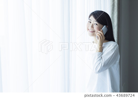 30年代女性智能手機 43689724