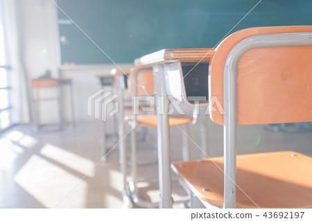 學校教室 43692197