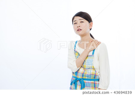 Housewife Housewife 43694839