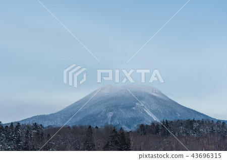 阿寒湖與雄阿寒岳 43696315