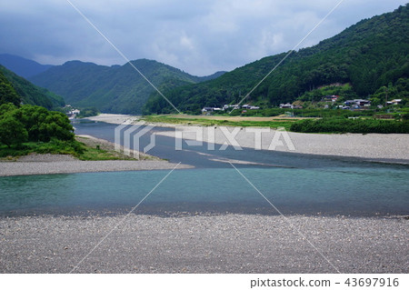 Kumano River (Shinmiya River) Joint basin with Kitayama River (Wakayama Prefecture Shingu city Kumanogawa town) 43697916