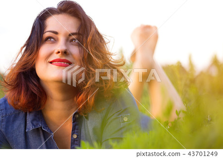 portrait of a happy smiling girl 43701249