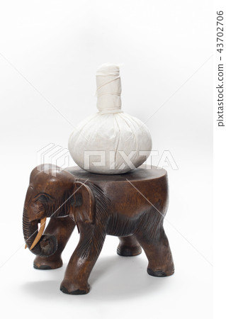 泰式按摩草藥按摩 泰式按摩草藥按摩 43702706