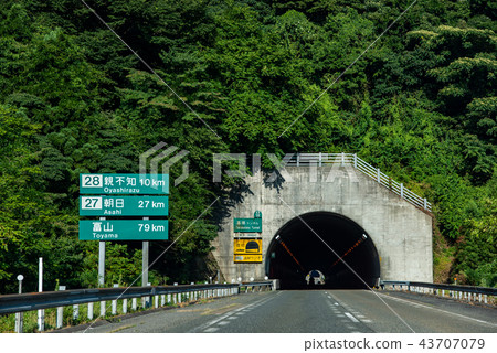 Niigata Prefecture Hokuriku Expressway Soon the exit of the parents misunderstanding interchange Niigata Prefecture Hokuriku Expressway Soon the exit of the parents misunderstanding interchange 43707079