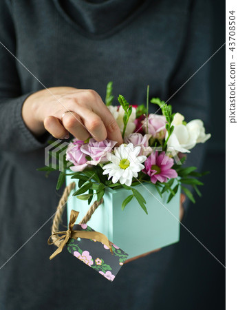 nice bouquet in the hands nice bouquet in the hands 43708504