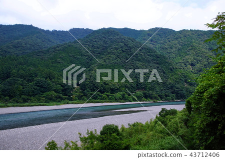 Kumano River (Shinmiya River) Joint basin with Kitayama River (Wakayama Prefecture Shingu city Kumanogawa town) 43712406