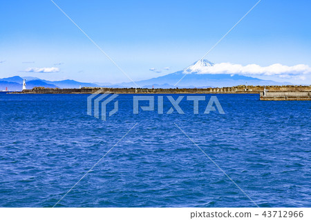 富士山從Omaezaki口岸的看法在冬天在Omaezaki市，靜岡縣 43712966