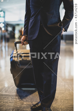 airport, walk, walking 43714259