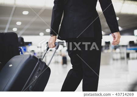 airport, walk, walking 43714269