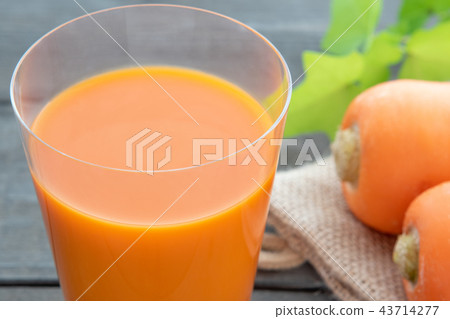 Carrot juice Carrot juice 43714277