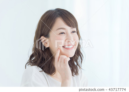 Beauty Young lady 43717774