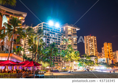 “夏威夷”威基基海灘 - 夜景 “夏威夷”威基基海灘 - 夜景 43718345