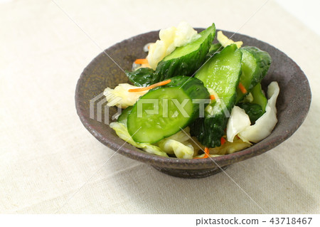 隔夜醃製美味的醃黃瓜 43718467