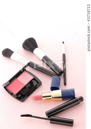 Cosmetics 43718713