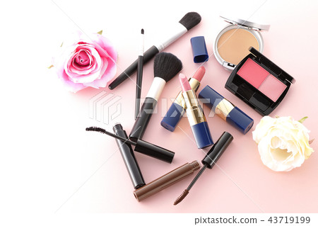 Eyebrow and lip and foundation and cheek and mascara 43719199