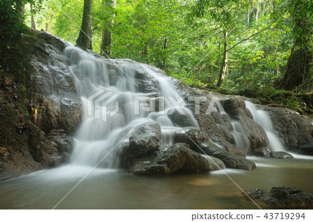 Waterfalls Waterfalls 43719294