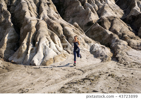 cross-country running.. cross-country running.. 43723899