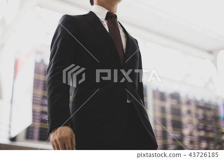 overseas business trip, business man, airport 43726185
