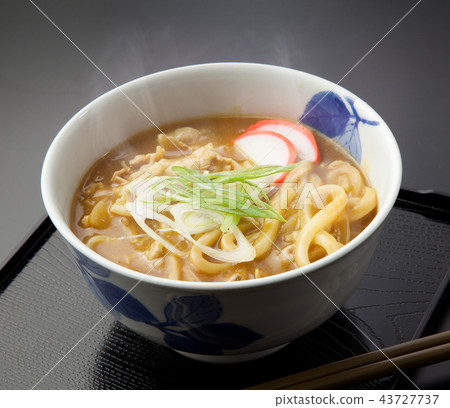 Curry udon  43727737
