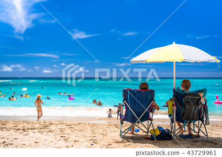 "Hawaii" Take a break at Waikiki Beach / Beach umbrella 43729961