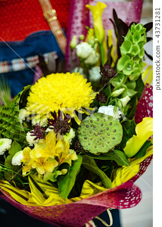 nice bouquet in the hands 43731281