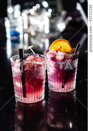 cocktail in the bar 43731295