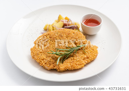 typical austrian viennese Schnitzel 43731631