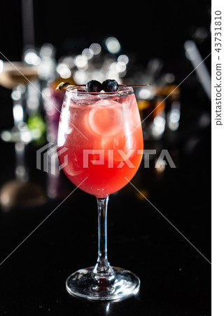 cocktail in the bar 43731810