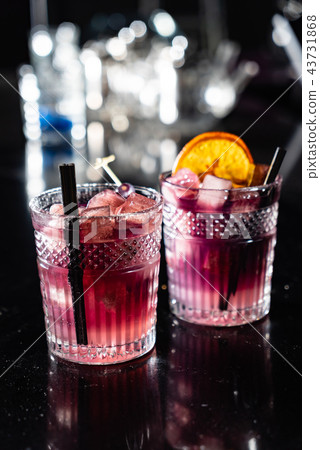 cocktail in the bar 43731868