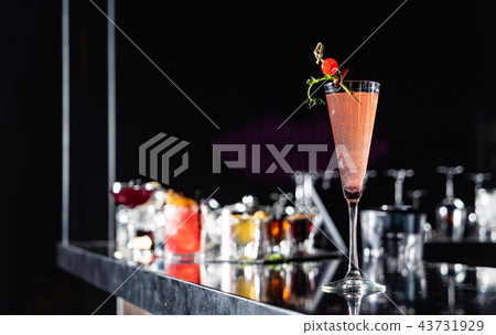 cocktail in the bar 43731929