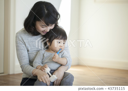 Tooth brushing practice Tooth brushing practice 43735115