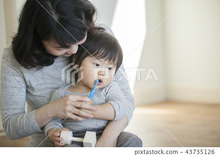 Tooth brushing practice Tooth brushing practice 43735126