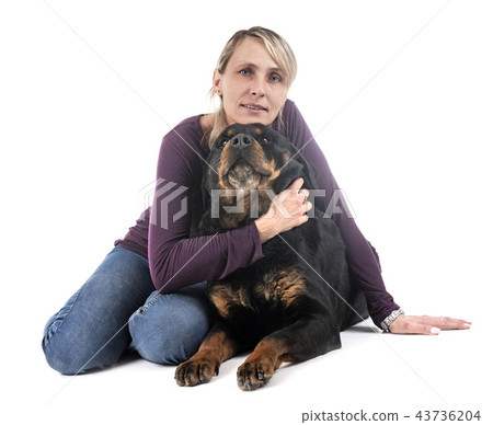 woman and rottweiler 43736204
