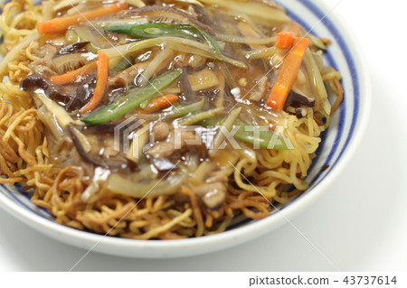 麵條,堅實的炒麵,炒麵,ankake炒麵 麵條,堅實的炒麵,炒麵,ankake炒麵 43737614