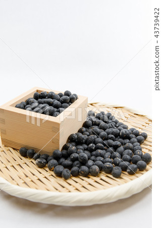 Beans black beans black soybeans grapes dried beans grains Beans black beans black soybeans grapes dried beans grains 43739422