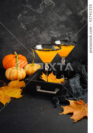 Cocktail Pumpkin Martini or Pumpkintini 43741359