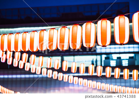 Paper lanterns has been in existent in china, japan and korea for centuries and they are usually Paper lanterns has been in existent in china, japan and korea for centuries and they are usually 43741388