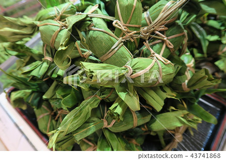 Bamboo dumpling Bamboo dumpling 43741868