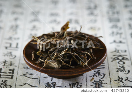 tea leaf tea leaf 43745230