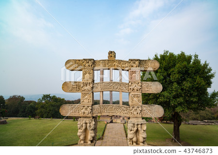 Sanchi Stupa, Ancient buddhist building, India Sanchi Stupa, Ancient buddhist building, India 43746873