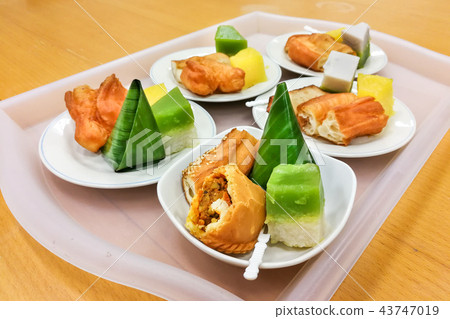 Assorted Malaysia Nyonya kuih kueh served on plate 43747019