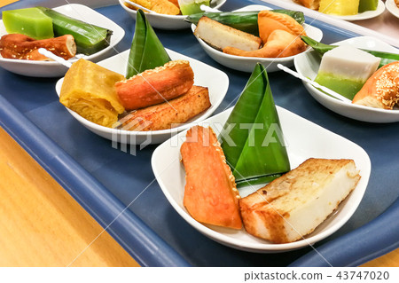 Assorted Malaysia Nyonya kuih kueh served on plate 43747020