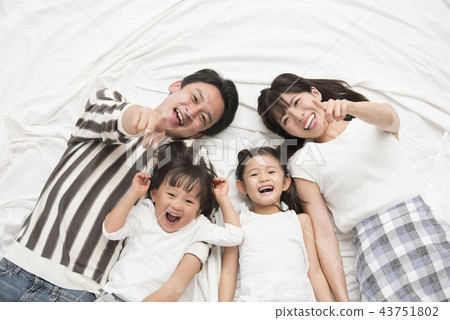 Family portrait Family portrait 43751802