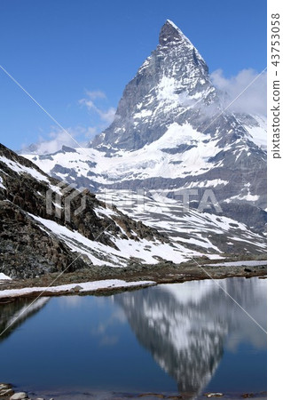 Riffel Lake and Matterhorn Riffel Lake and Matterhorn 43753058