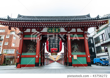 Saegusa Kaminarimon, Tokyo Seocho downtown area Saegusa Kaminarimon, Tokyo Seocho downtown area 43756272
