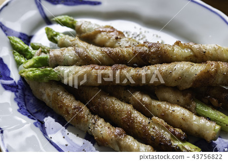 蘆筍卷豬肉 43756822
