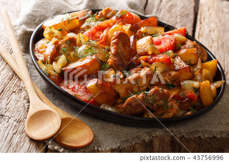 Georgian dinner 43756996