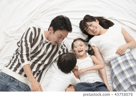 Family portrait 43758078