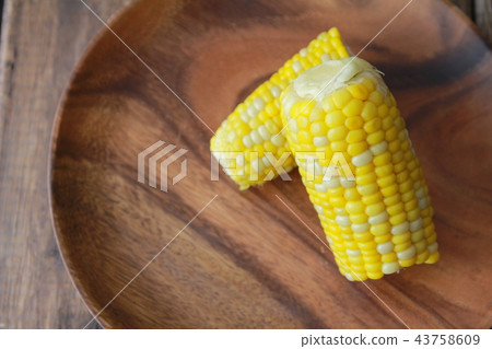 Sweet and delicious boiled corn from Hokkaido, harvested that morning 43758609