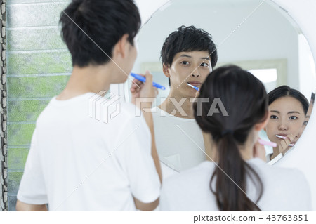 夫婦 情侶 情人 43763851